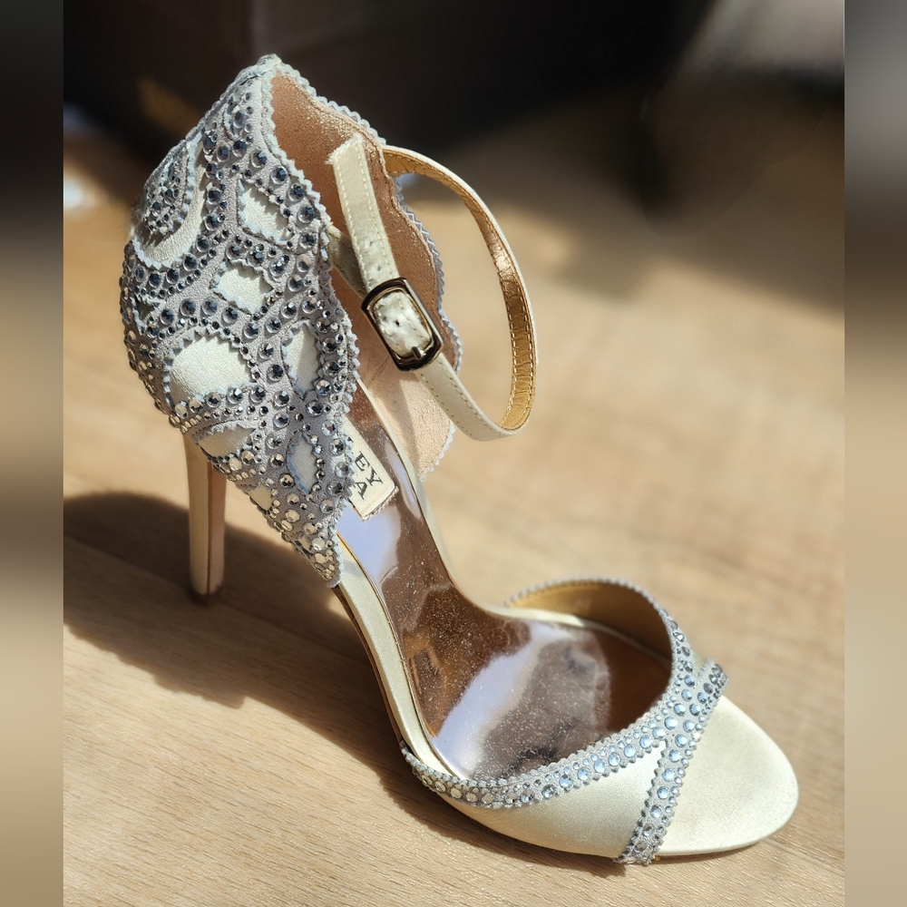 Badgley Mischka Ivory Shoes with crystal beads!